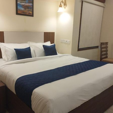 A.R Residency Hotel Csennai Kültér fotó