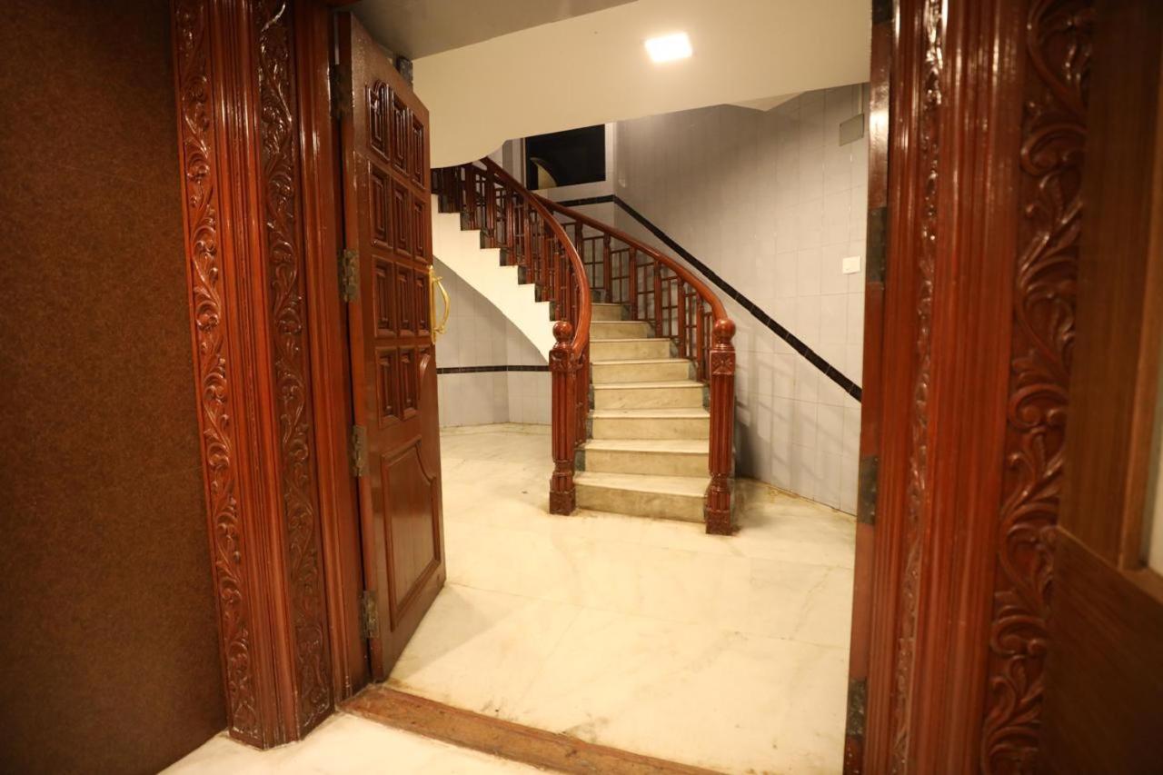 A.R Residency Hotel Csennai Kültér fotó